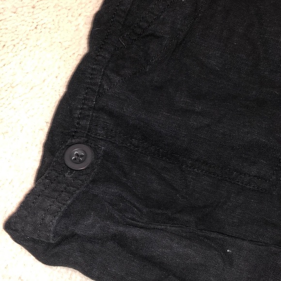 Elastic waistband, black shorts - Picture 2 of 5